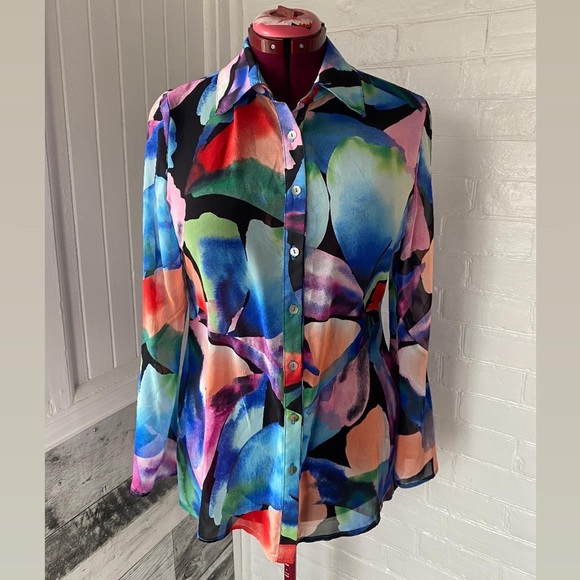 Michael Taylor floral print semi sheer blouse. - Picture 8 of 10